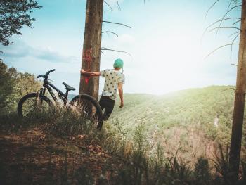 6 Best Practical Bike Water Bottle Holders to Cycle Anywhere!